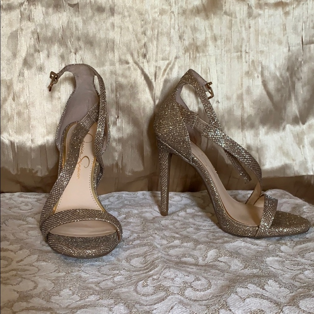 Jessica Simpson Sexy gold glittery heel